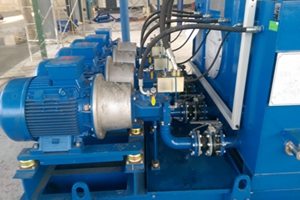重慶維慶液壓機械有限公司2000噸液壓機液壓系統(tǒng)調(diào)試成功！